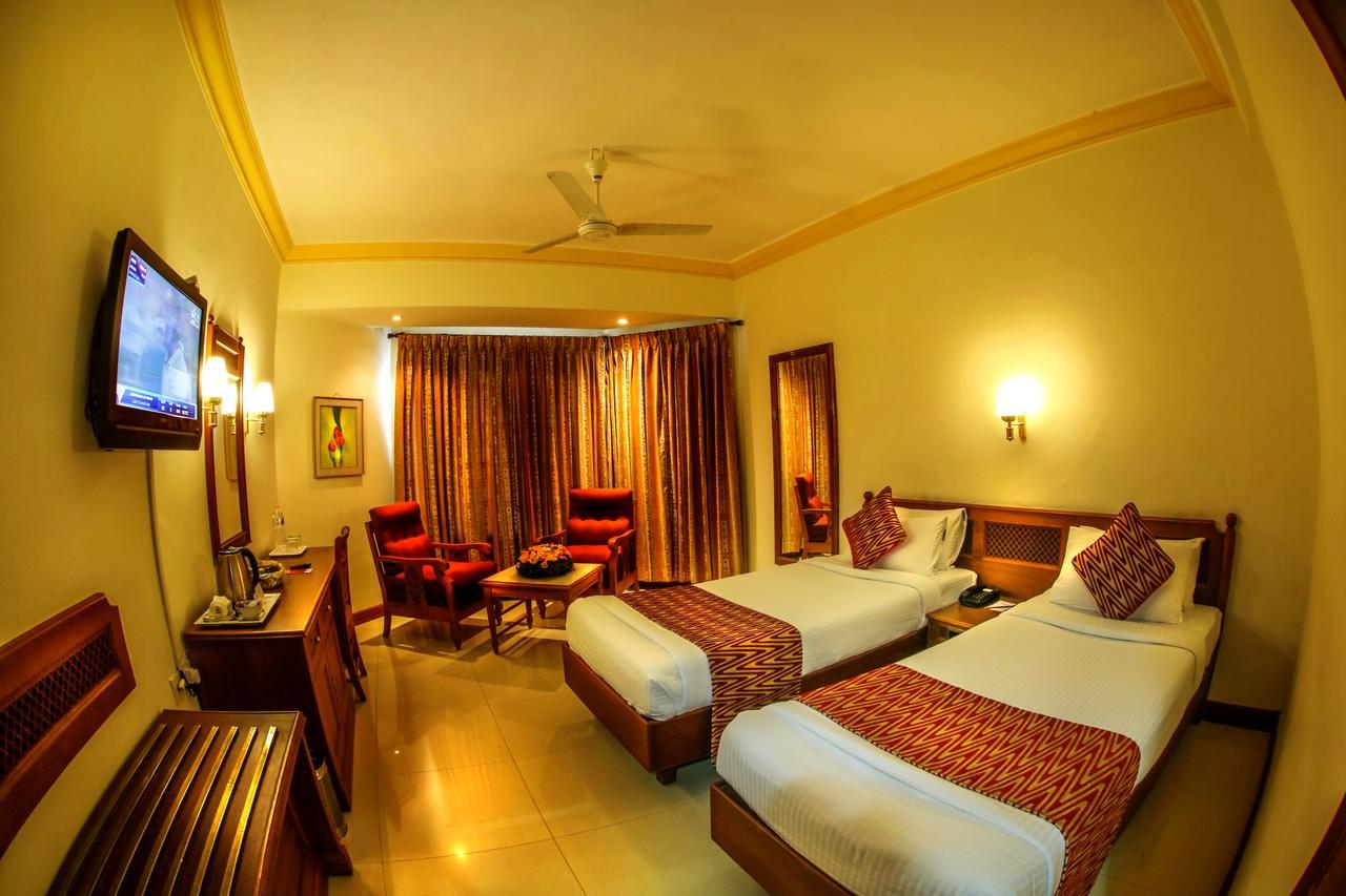Krishna Inn Guruvāyūr Exterior foto
